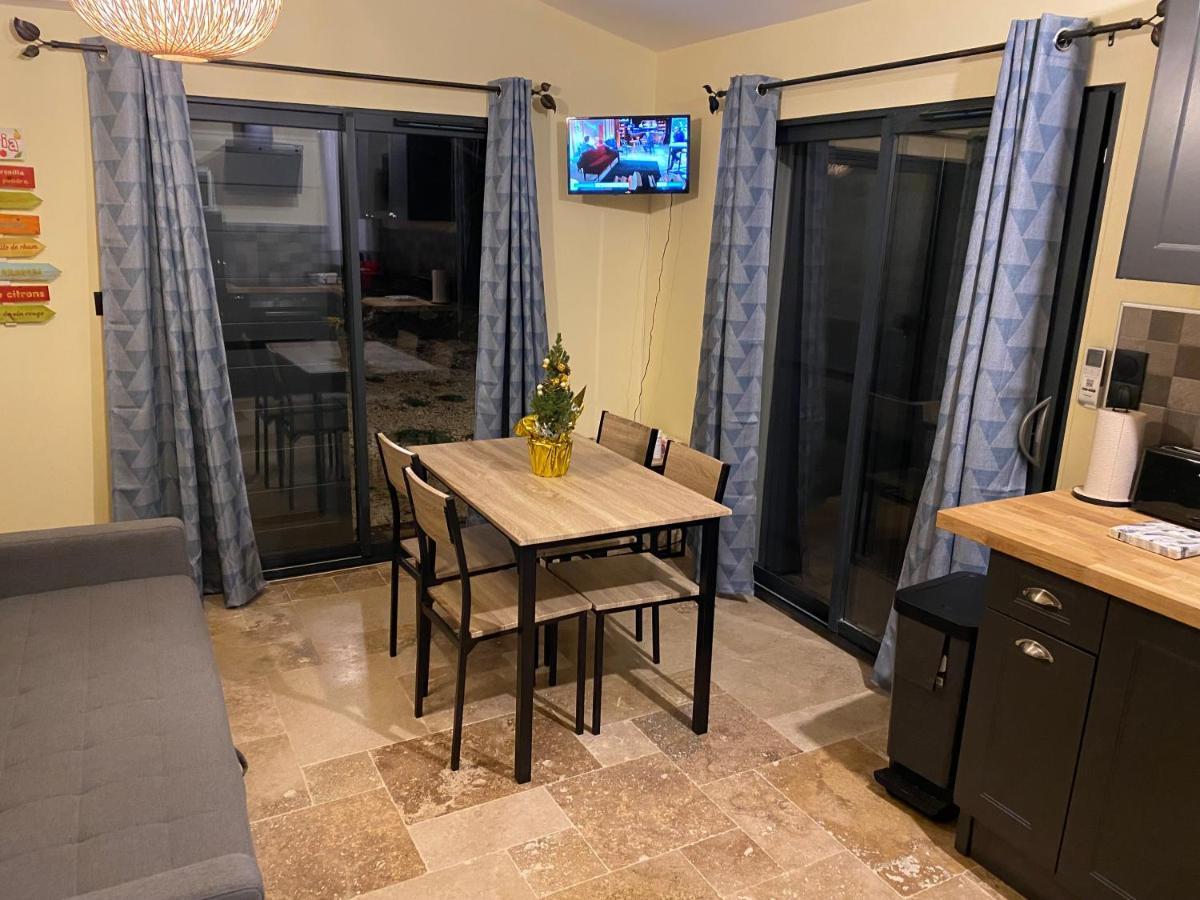 Appartement De Charme Avec Jaccusi Vezenobres エクステリア 写真
